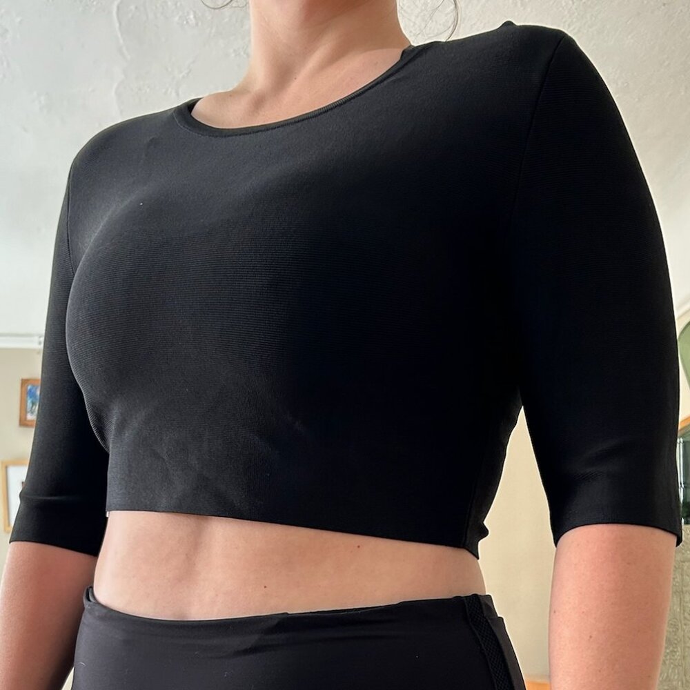 BCBG MAXAZRIA black crop top - M